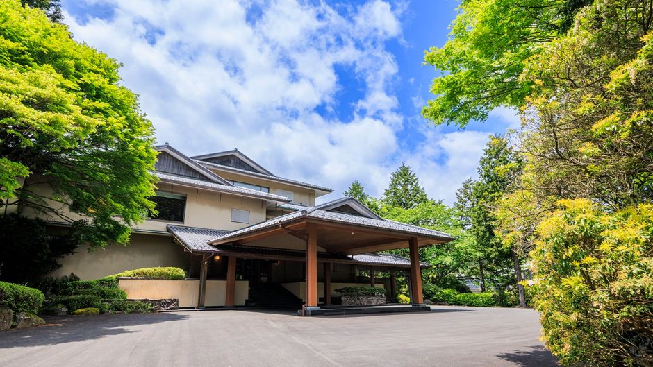 Ryuguden Exterior