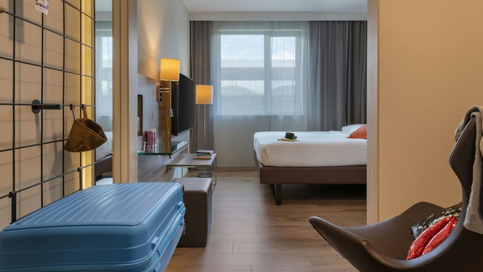 MOXY Milan Malpensa Hotel Room