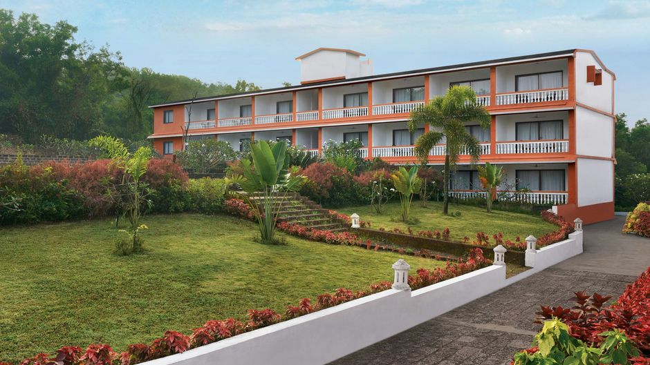 Blue Ocean Resort & Spa Exterior