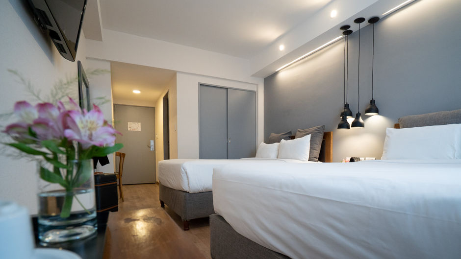 Rochester Classic Hotel Room