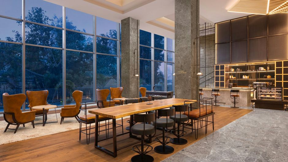 Marriott Exec Apts Amritsar Lobby