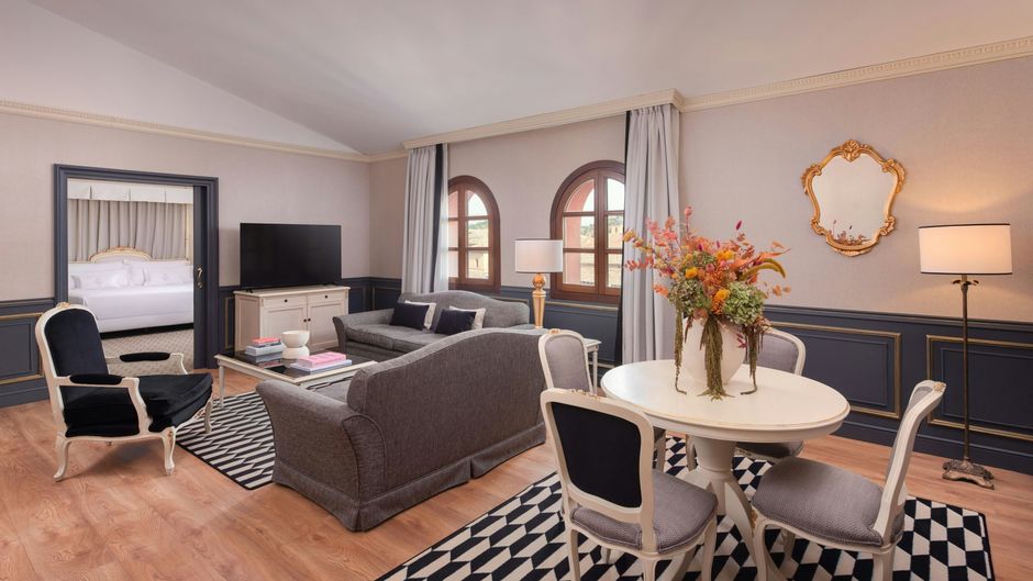 Eugenia de Montijo, Autograph Collection Suite