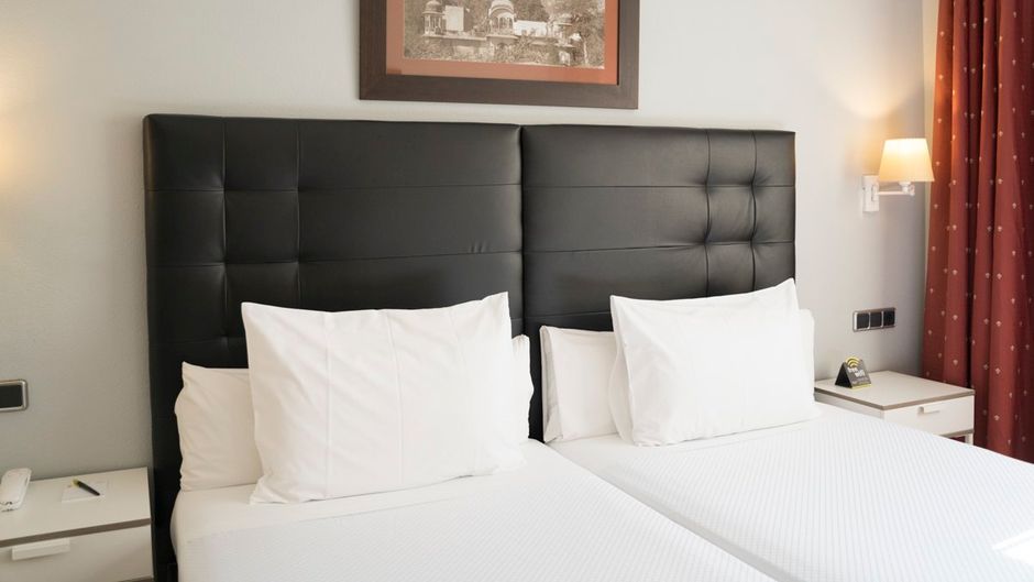 Sercotel Tres Luces Hotel Room