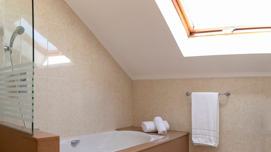Sercotel Tres Luces Hotel Room