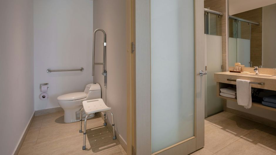 Courtyard by Marriott Santa Marta Resort Room