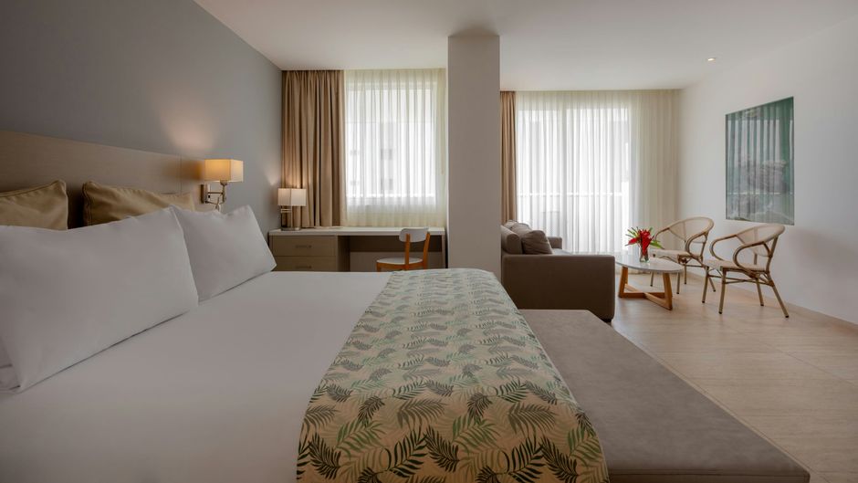 Courtyard by Marriott Santa Marta Resort Room