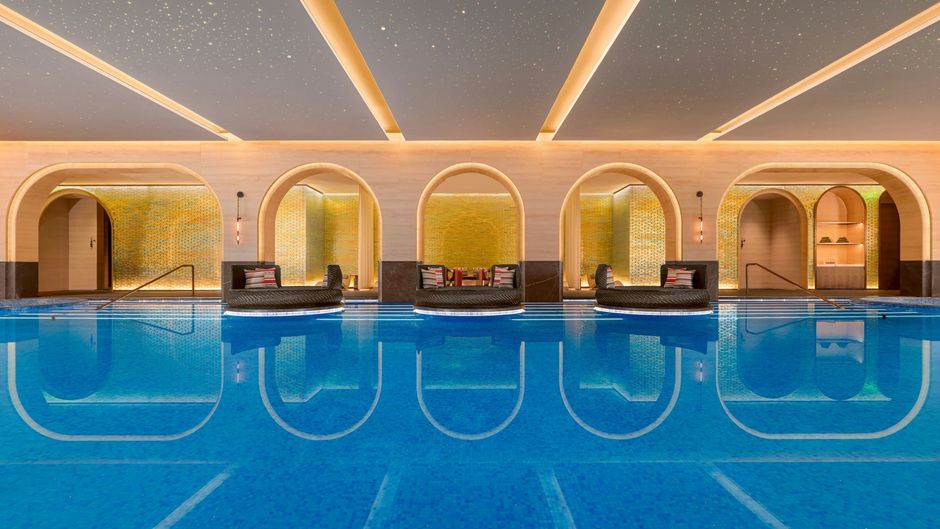 Renaissance Hotel Korla Pool