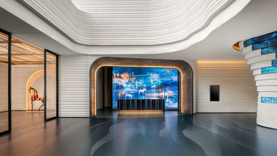 Renaissance Hotel Korla Lobby