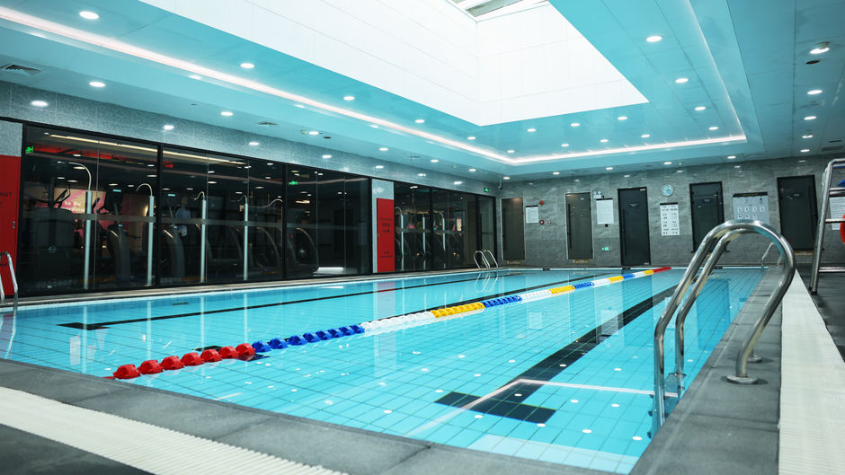 THE ONE - Shanghai Downtown Pool
