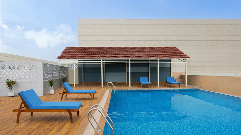 Courtyard by Marriott Bilaspur Pool