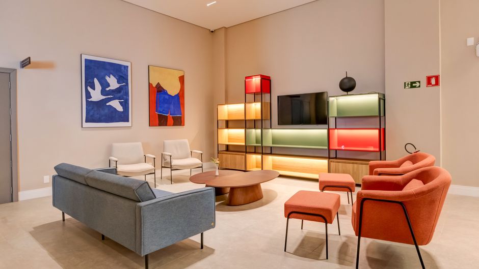 Hampton Caragu Lobby