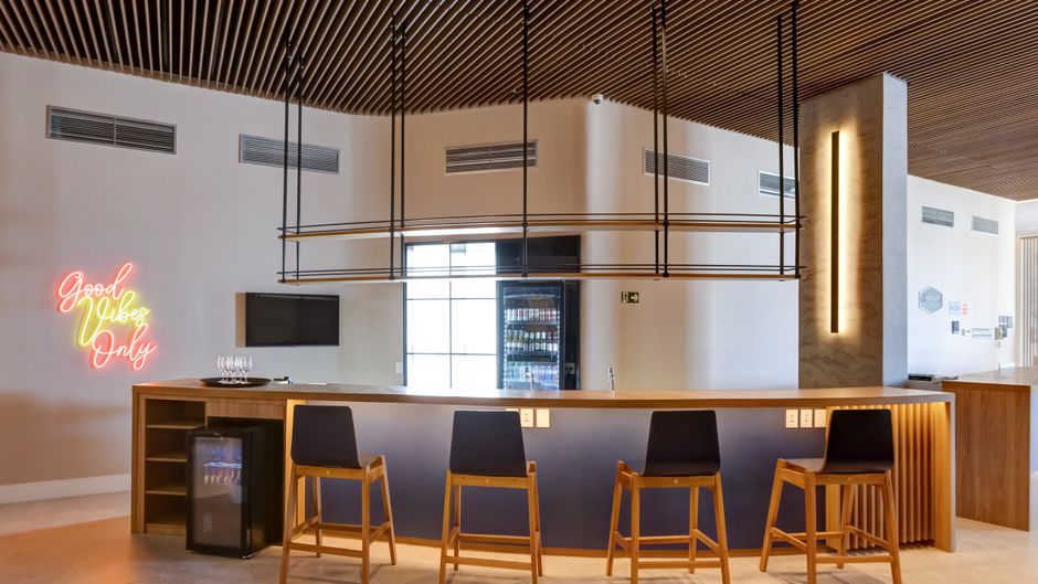 Hampton Caragu Restaurant