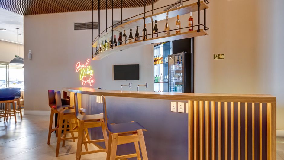 Hampton Caragu Restaurant