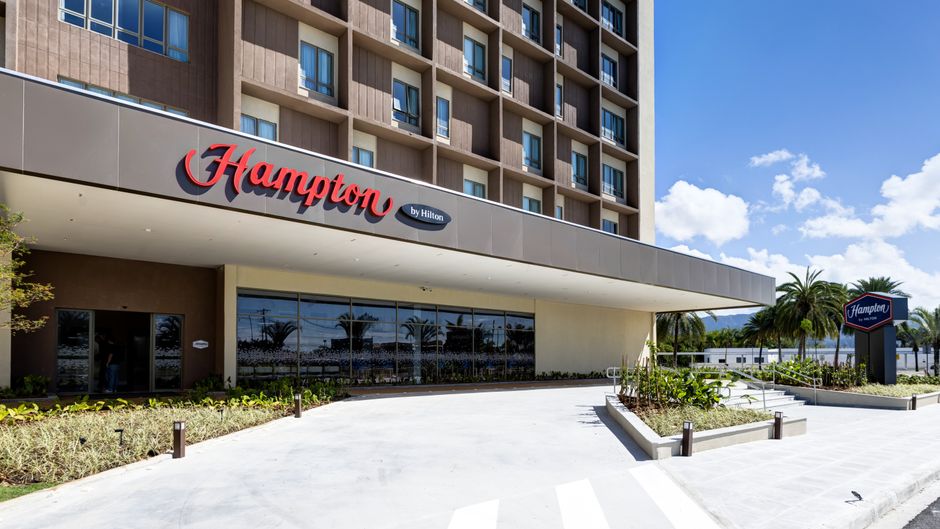 Hampton Caragu Exterior
