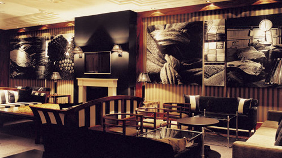 Hotel 1898 Lobby