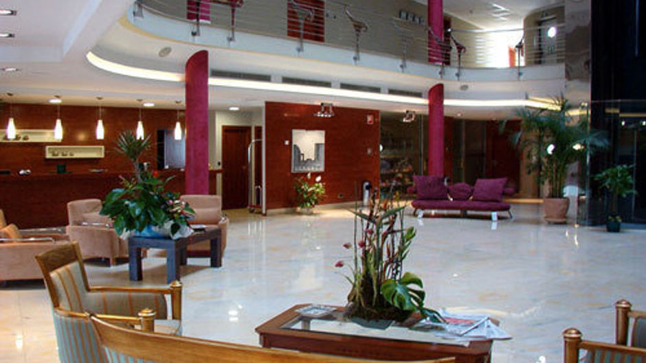 Hotel Daniya Spa & Business Lobby