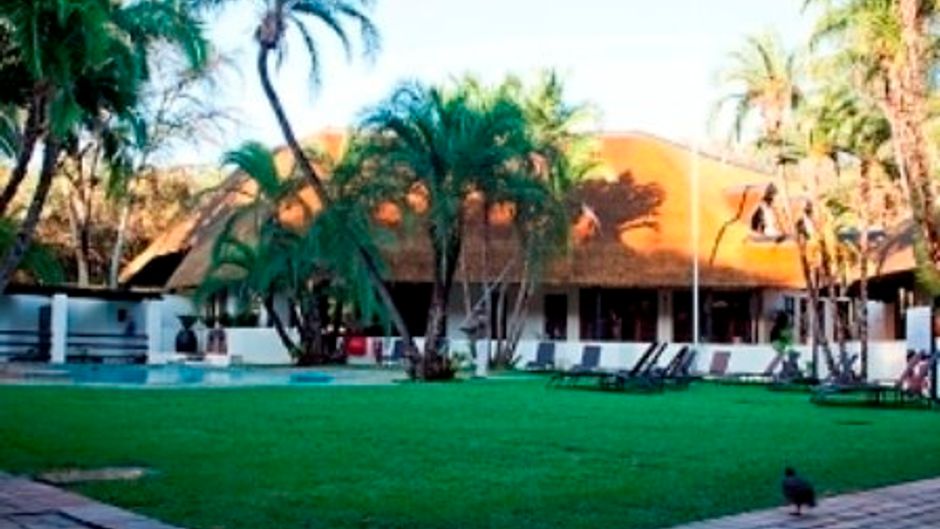 Kwa Maritane Bush Lodge Exterior