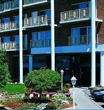 Riveredge Resort Hotel