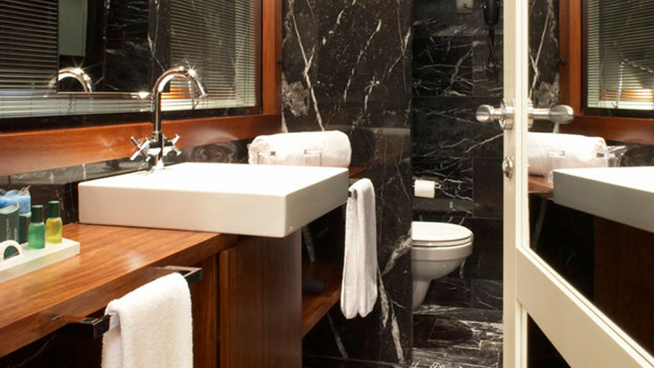 U232 Hotel Room