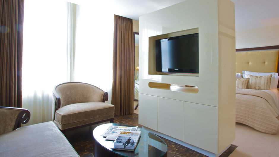No. Ten Manchester Street Hotel Suite