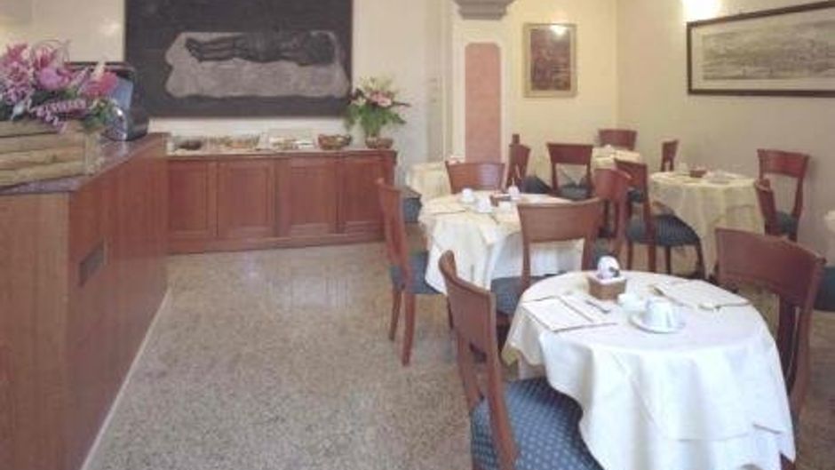 Diana Park Hotel Restaurant