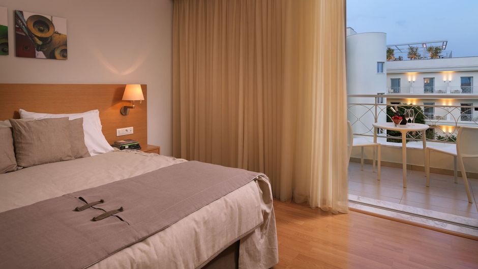 Elefsina Hotel Room