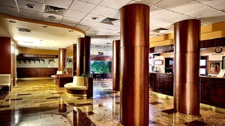 Hotel Grand Royal Lobby