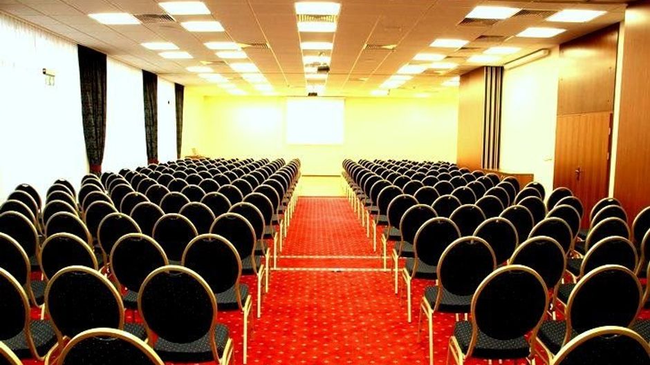 Hotel Grand Royal Meeting