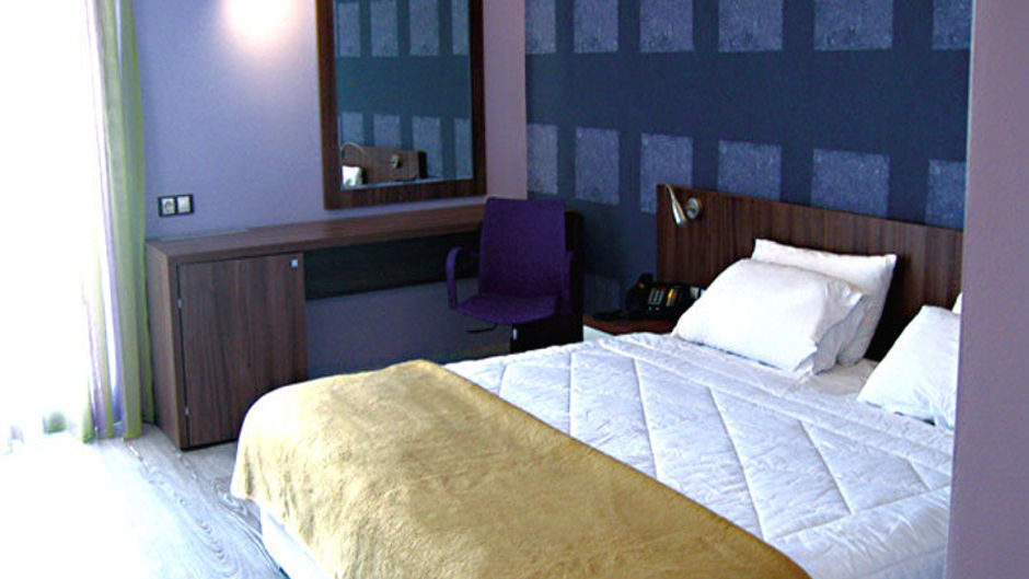 Novus City Hotel Room