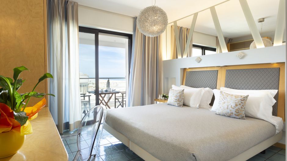Club House Hotel Room