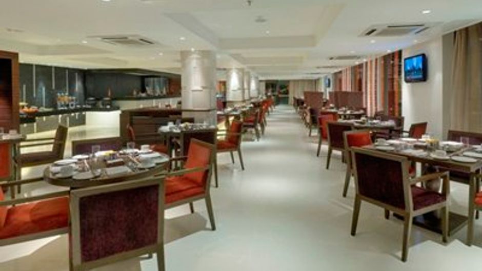 Pride Plaza Hotel Ahmedabad Restaurant