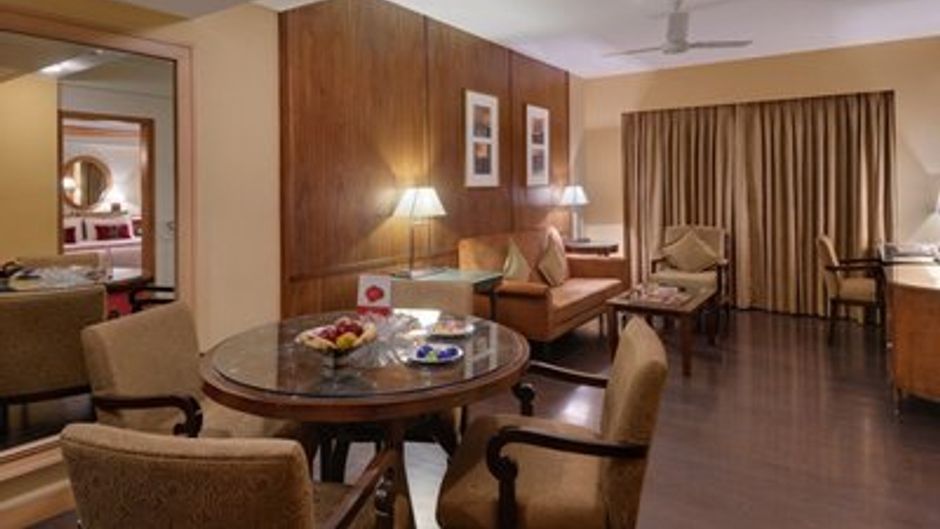 Pride Plaza Hotel Ahmedabad Room