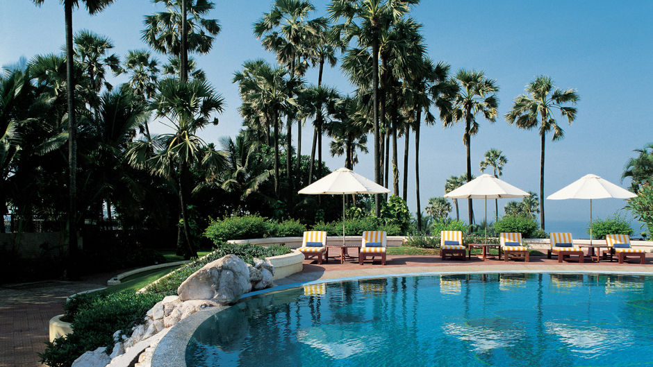 Taj Lands End Pool