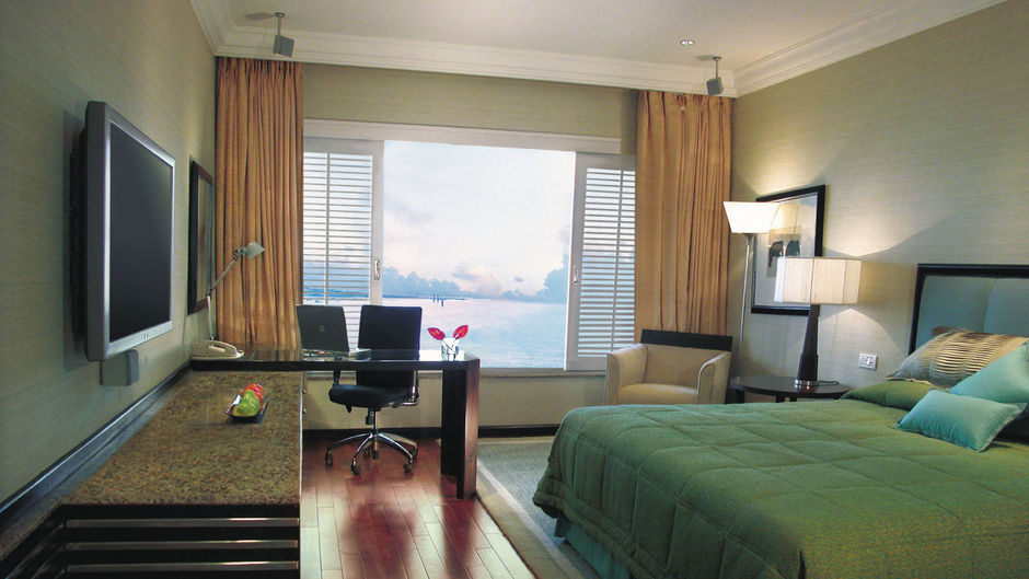 Taj Lands End Room