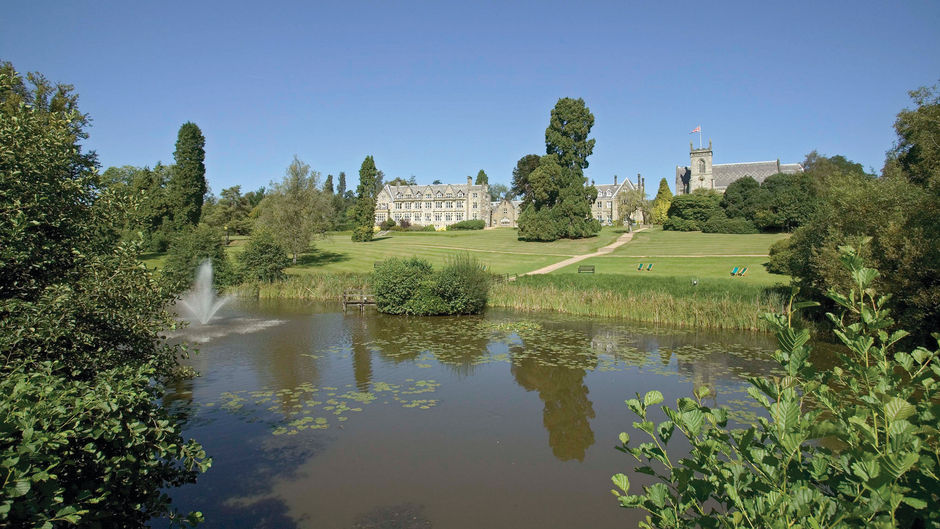 Ashdown Park Hotel Exterior
