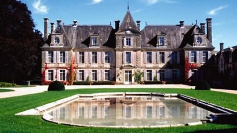 Chateau de Curzay Exterior