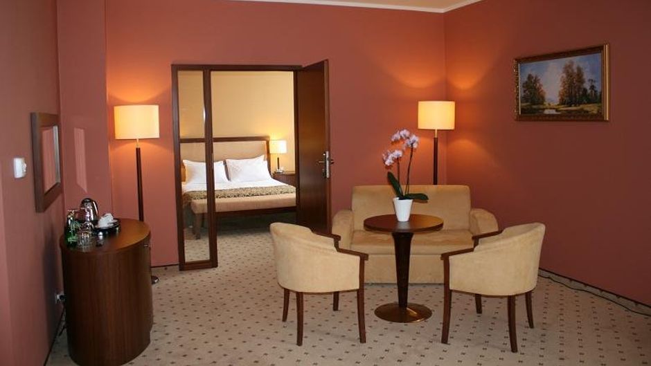 Hotel Grand Royal Room