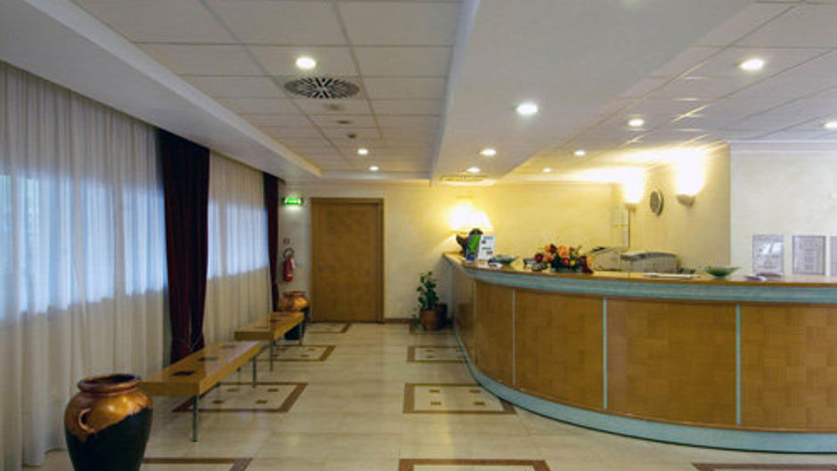 BV Oly Hotel Lobby