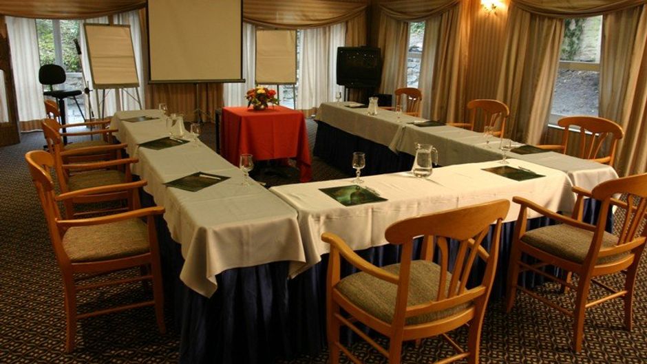 Regency Suites Hotel Meeting