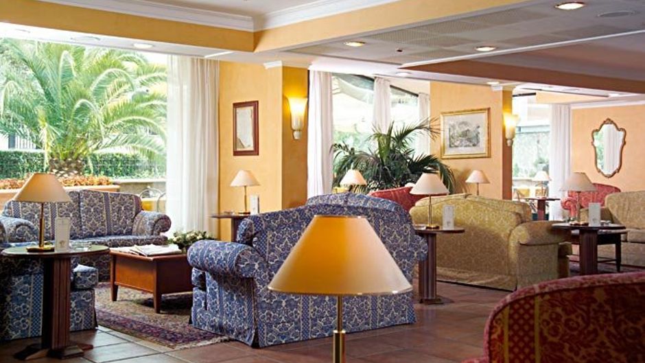 Appia Park Hotel Lobby