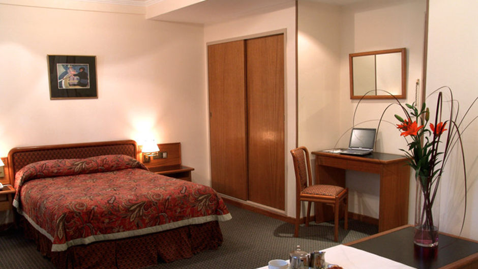 Sheltown Hotel Room