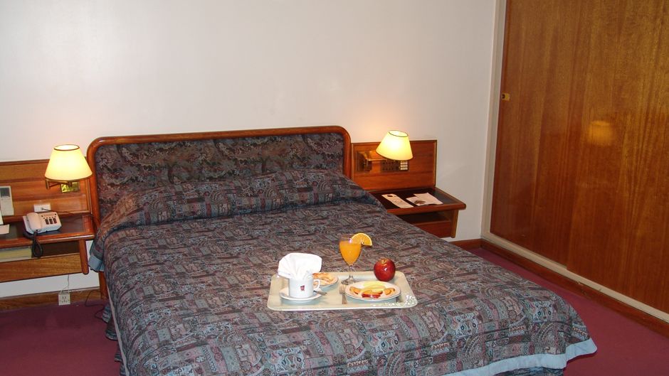 Sheltown Hotel Room