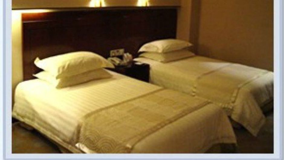 Jinrong International Hotel Room