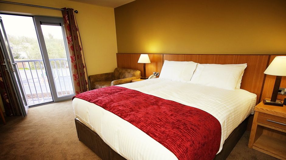 Belmore Court Motel Room