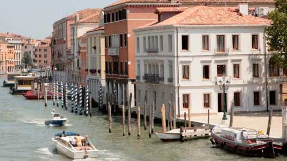 Canal Grande Hotel Exterior