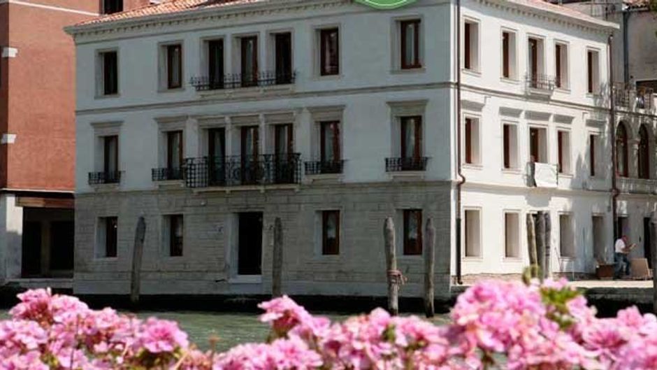 Canal Grande Hotel Exterior