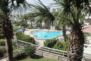 Hibiscus Oceanfront Resort