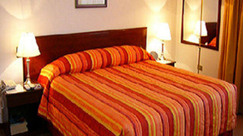Hotel Alcala Del Rio Room