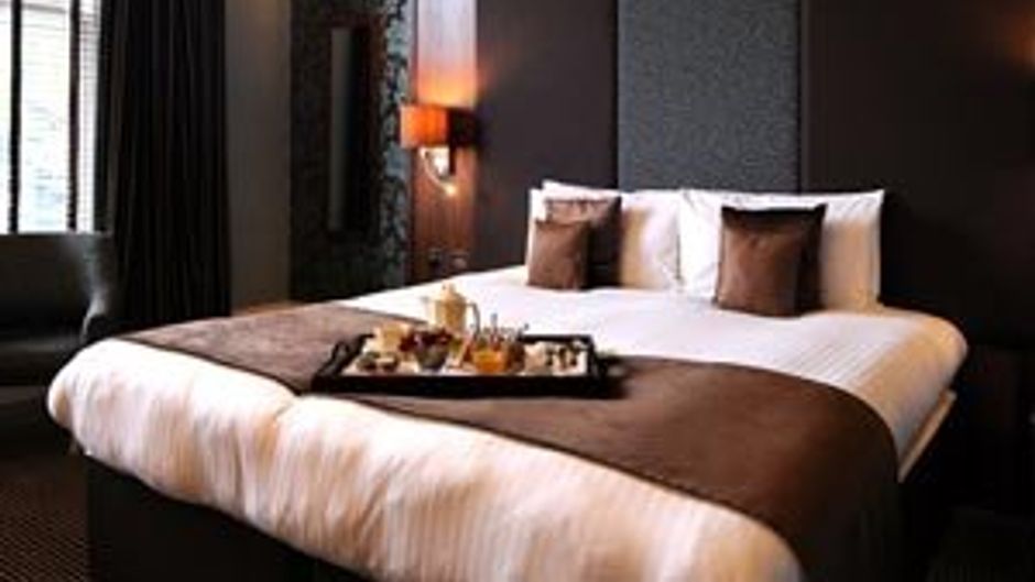 Hampton House Room
