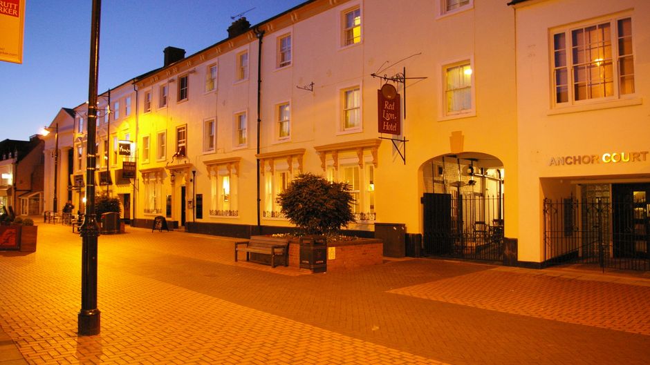Red Lion Hotel Exterior